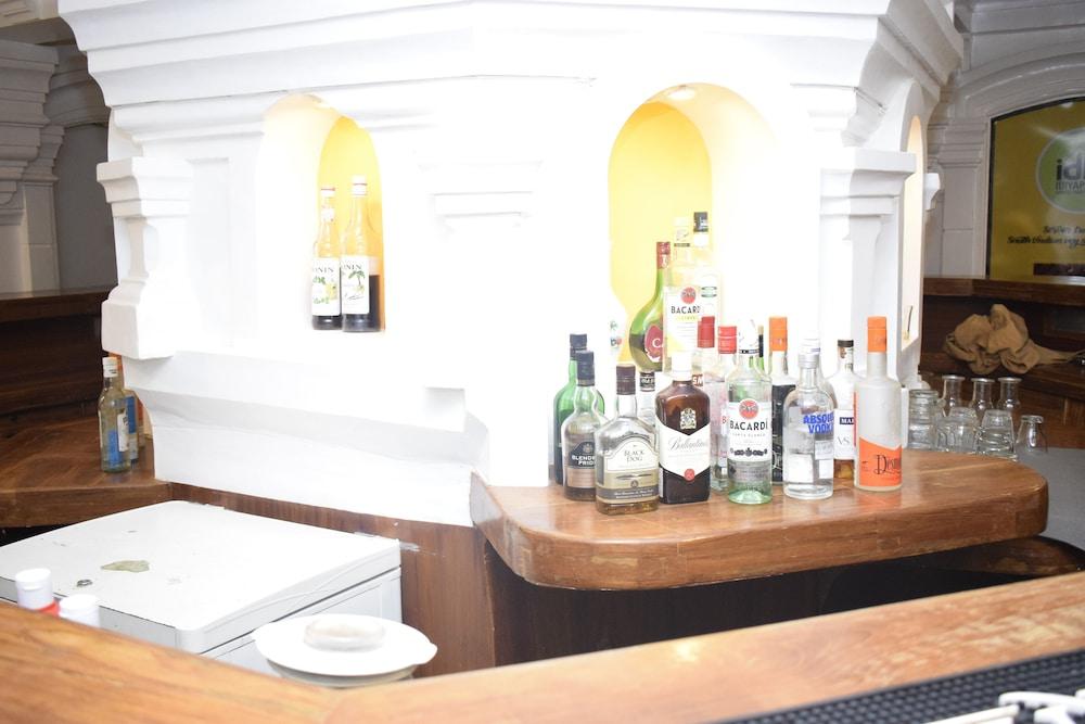 Le Chateau Пондичери Екстериор снимка