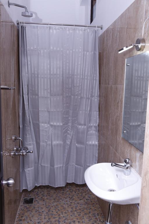 Le Chateau Пондичери Екстериор снимка