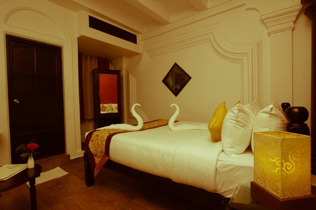 Le Chateau Пондичери Екстериор снимка
